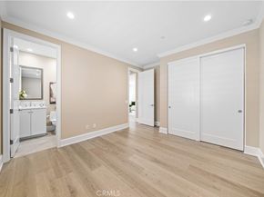 100 Viano, Irvine CA 92602