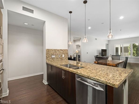 21 Gramercy 202, Irvine CA 92612