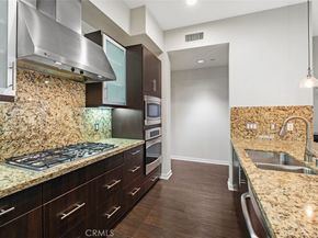 21 Gramercy 202, Irvine CA 92612