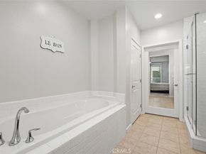 21 Gramercy 202, Irvine CA 92612