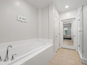 21 Gramercy 202, Irvine CA 92612