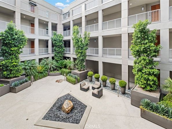 21 Gramercy 202, Irvine CA 92612