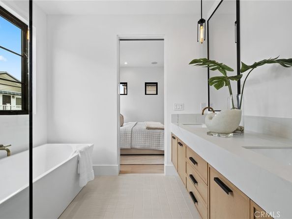 506 1/2 Avocado Avenue, Corona Del Mar CA 92625