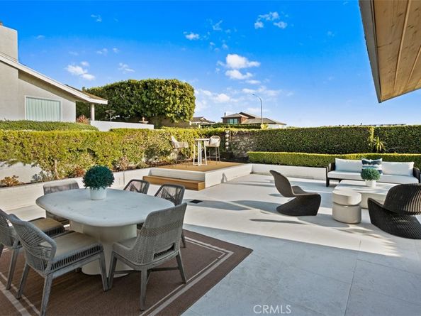 10 White Water Drive, Corona Del Mar CA 92625