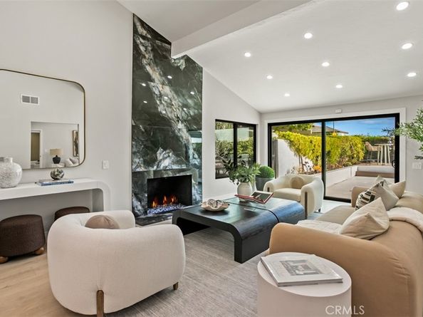 10 White Water Drive, Corona Del Mar CA 92625