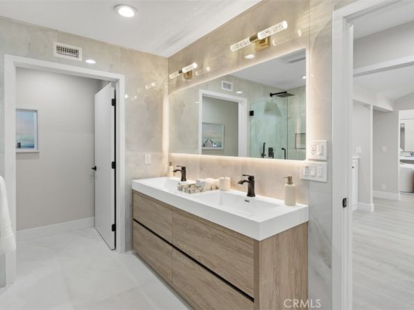 10 White Water Drive, Corona Del Mar CA 92625