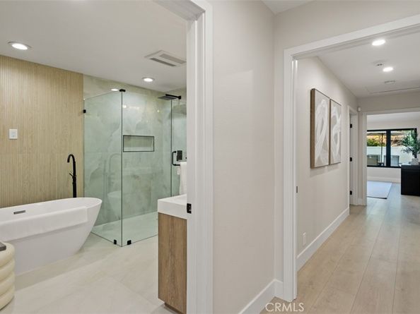 10 White Water Drive, Corona Del Mar CA 92625