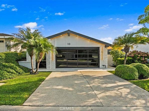 10 White Water Drive, Corona Del Mar CA 92625