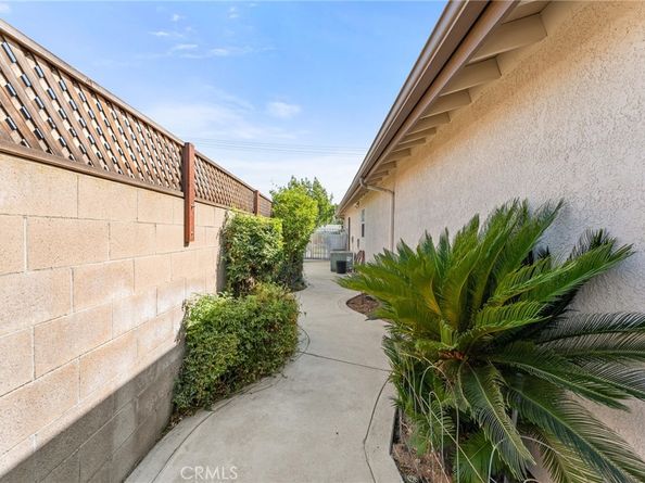 1405 E 15th Street, Upland CA 91786