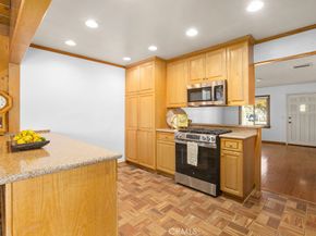 995 Post Road, Costa Mesa CA 92626