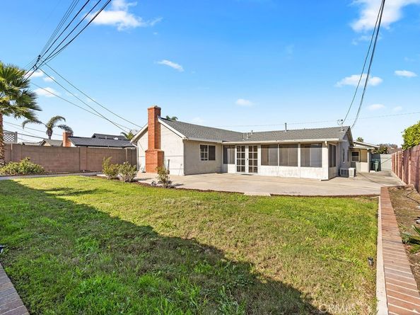 995 Post Road, Costa Mesa CA 92626