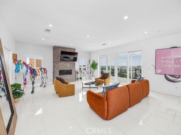 4240 Barrett, Los Angeles CA 90032