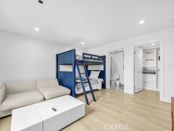 4240 Barrett, Los Angeles CA 90032