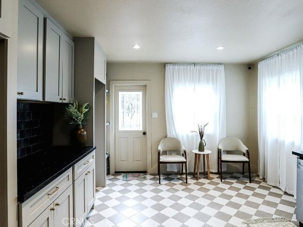 6764 Lemon, Long Beach CA 90805