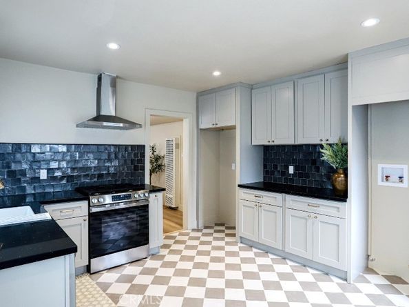 6764 Lemon, Long Beach CA 90805