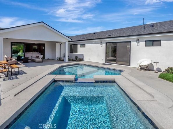 270 Albert Place, Costa Mesa CA 92627