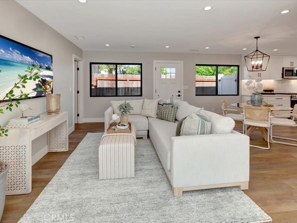 270 Albert Place, Costa Mesa CA 92627