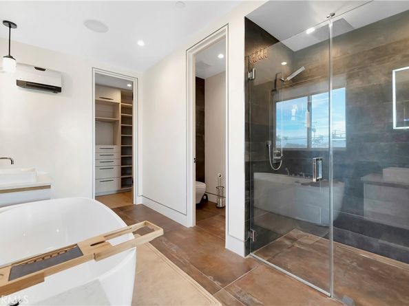 620 Huntington Street, Huntington Beach CA 92648