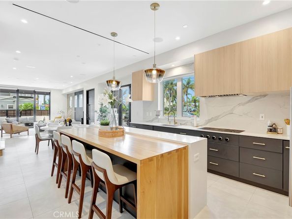 620 Huntington Street, Huntington Beach CA 92648