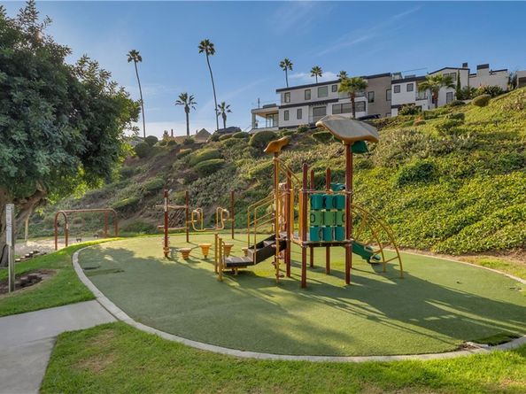 2578 Bungalow Place, Corona Del Mar CA 92625