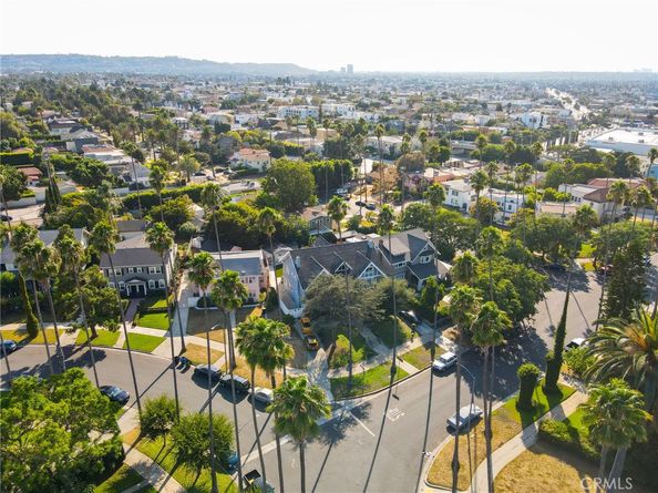 4440 Victoria Park, Los Angeles CA 90019