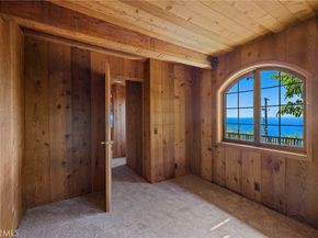 2147 Crestview, Laguna Beach CA 92651