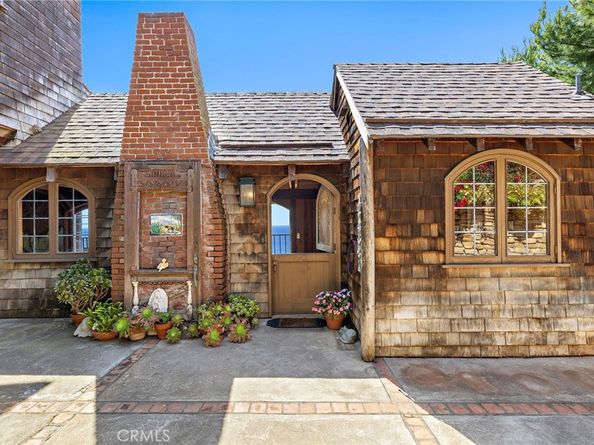 2147 Crestview, Laguna Beach CA 92651