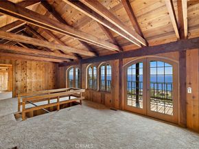 2147 Crestview, Laguna Beach CA 92651