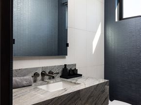 218 E Oceanfront, Newport Beach CA 92661