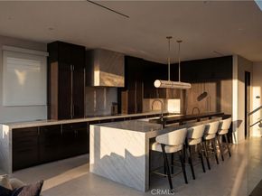 218 E Oceanfront, Newport Beach CA 92661
