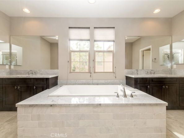 120 Tomato Springs, Irvine CA 92618