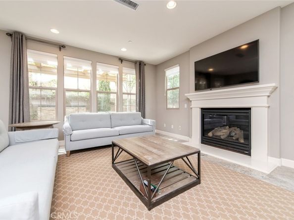 120 Tomato Springs, Irvine CA 92618