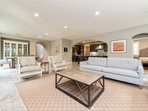 120 Tomato Springs, Irvine CA 92618