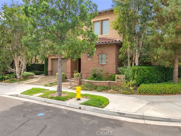 120 Tomato Springs, Irvine CA 92618