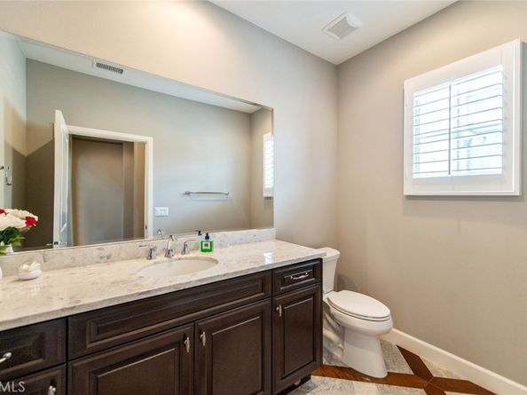 120 Tomato Springs, Irvine CA 92618