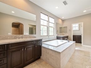 120 Tomato Springs, Irvine CA 92618