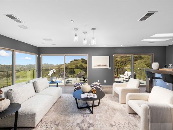 2637 N Mountain Avenue, Claremont CA 91711