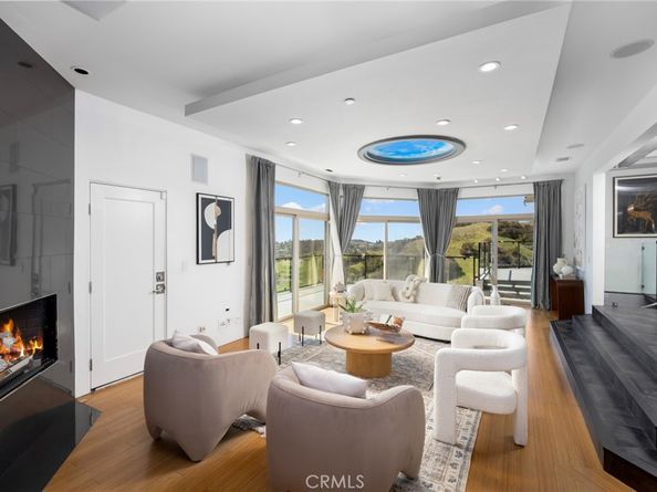 2637 N Mountain Avenue, Claremont CA 91711