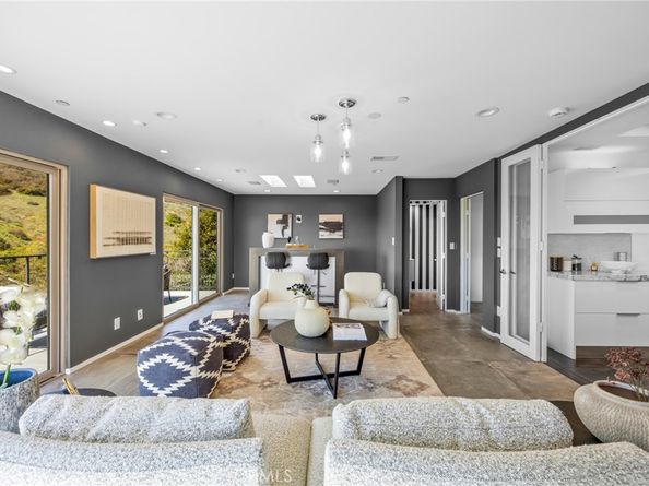 2637 N Mountain Avenue, Claremont CA 91711