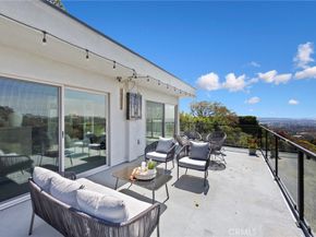 2637 N Mountain Avenue, Claremont CA 91711