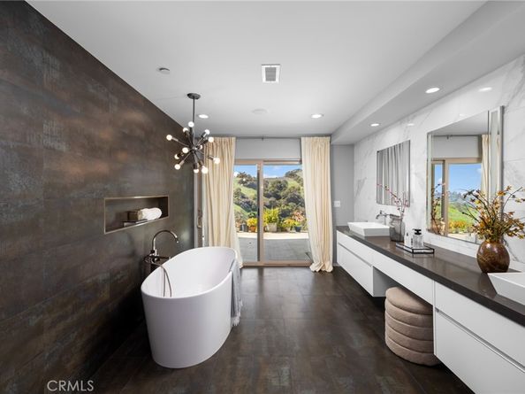 2637 N Mountain Avenue, Claremont CA 91711