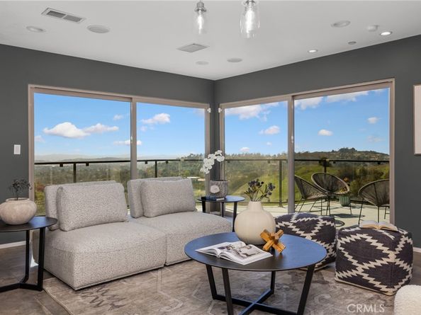 2637 N Mountain Avenue, Claremont CA 91711