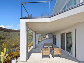 2637 N Mountain Avenue, Claremont CA 91711