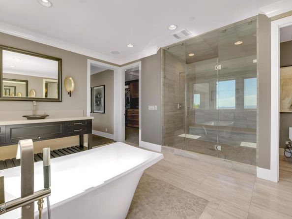 11735 N Manchester Way, Porter Ranch CA 91326