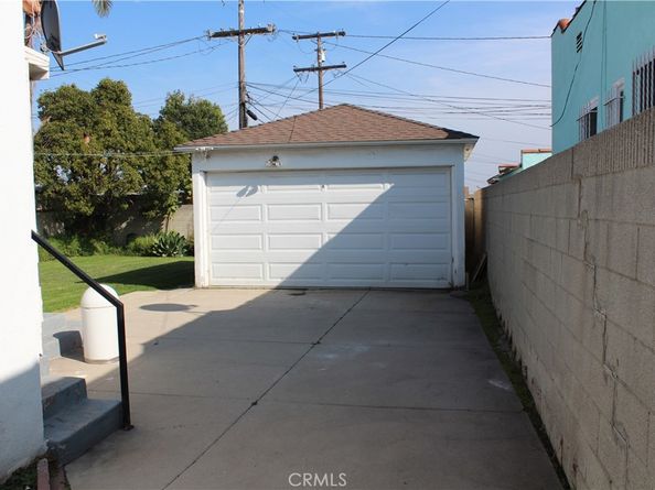 9812 S Denker, Los Angeles CA 90047
