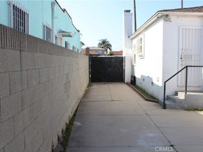 9812 S Denker, Los Angeles CA 90047