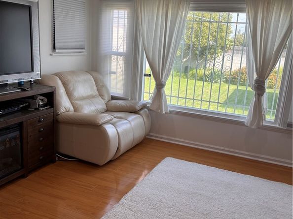 9812 S Denker, Los Angeles CA 90047