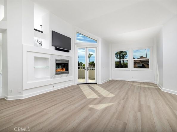 6 Harbor Pointe Drive, Corona Del Mar CA 92625
