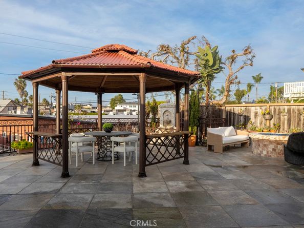 401 Holmwood, Newport Beach CA 92663