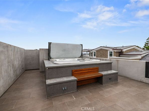 8 Beacon Bay, Newport Beach CA 92660